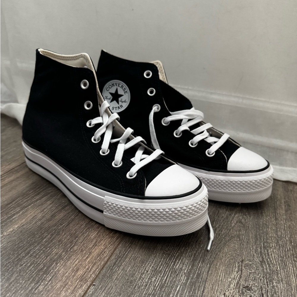 Black High Top Platform Converse - size 9